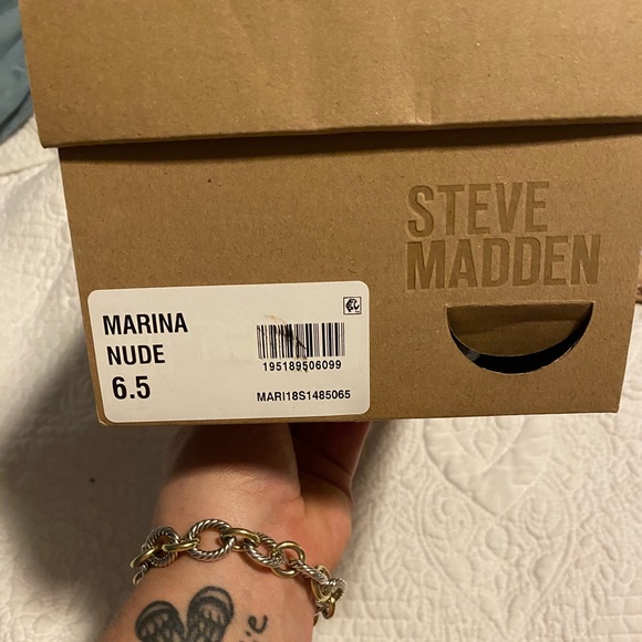 NWT ITB Nude Steve Madden cross braided flat mules - Picture 2 of 4